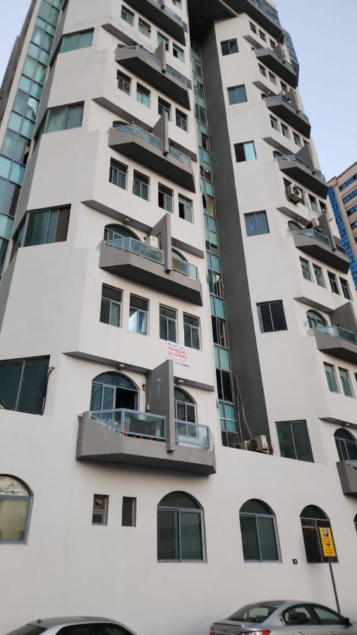 Gulf Building In Front Of Al Noor Mosque Apartment Sharjah Ngoại thất bức ảnh